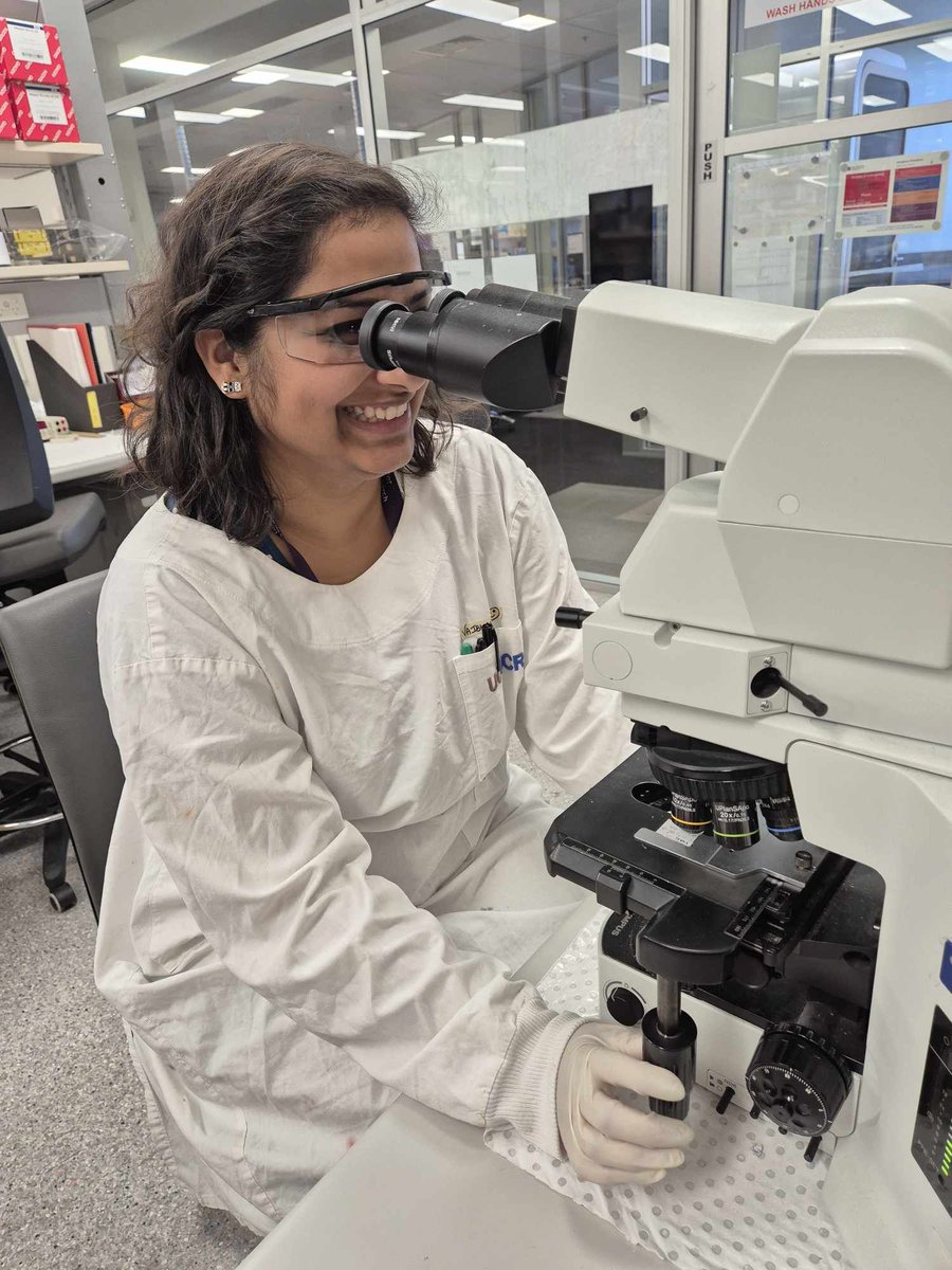 Molecular Breast Pathology Lab (@breast_lab) on Twitter photo 🚀Meet our newest Postdoc Superstar <a href="/Vaibhavi_Joshi_/">Vaibhavi</a>🌟 Fresh out of her PhD🎓, she’s diving into the hunt for game-changing biomarkers in #breastcancer brain metastasis🔬🧠 Her expertise is a massive win in our mission against cancer!💖👏 #BreastCancerAwarenessMonth #PostdocLife 🚀Meet our newest Postdoc Superstar <a href="/Vaibhavi_Joshi_/">Vaibhavi</a>🌟 Fresh out of her PhD🎓, she’s diving into the hunt for game-changing biomarkers in #breastcancer brain metastasis🔬🧠 Her expertise is a massive win in our mission against cancer!💖👏 #BreastCancerAwarenessMonth #PostdocLife
