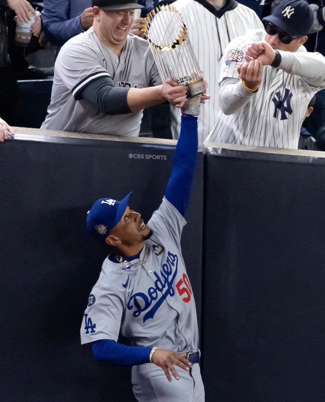 KellyBoghossian's tweet photo. I just witnessed world history being made. The Yankees being swept in their own fuckin stadium by my team @Dodgers 😂😂😂 haaaaaaa! (Hope it was worth your lifetime ban Quasiiii!) https://t.co/RAOko8HQ7S