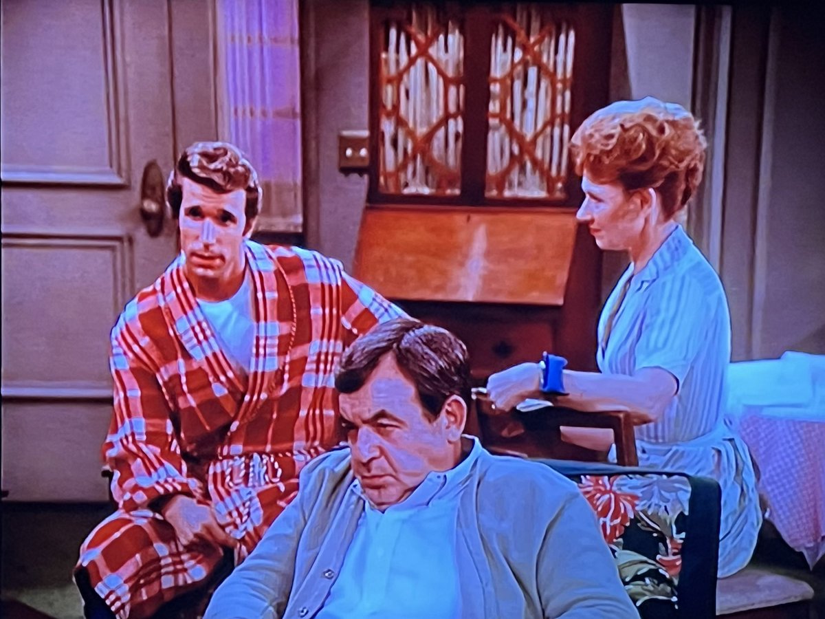 The #Fonz turned 79 today! To celebrate <a href="/hwinkler4real/">Henry Winkler</a>’s birthday, I’m watching my favorite  #HappyDays eps…. Fearless Fonzarelli. Still bummed I was sick this weekend &amp; missed him, Anson &amp; Don at Gallatin Comic Con near Nashville!