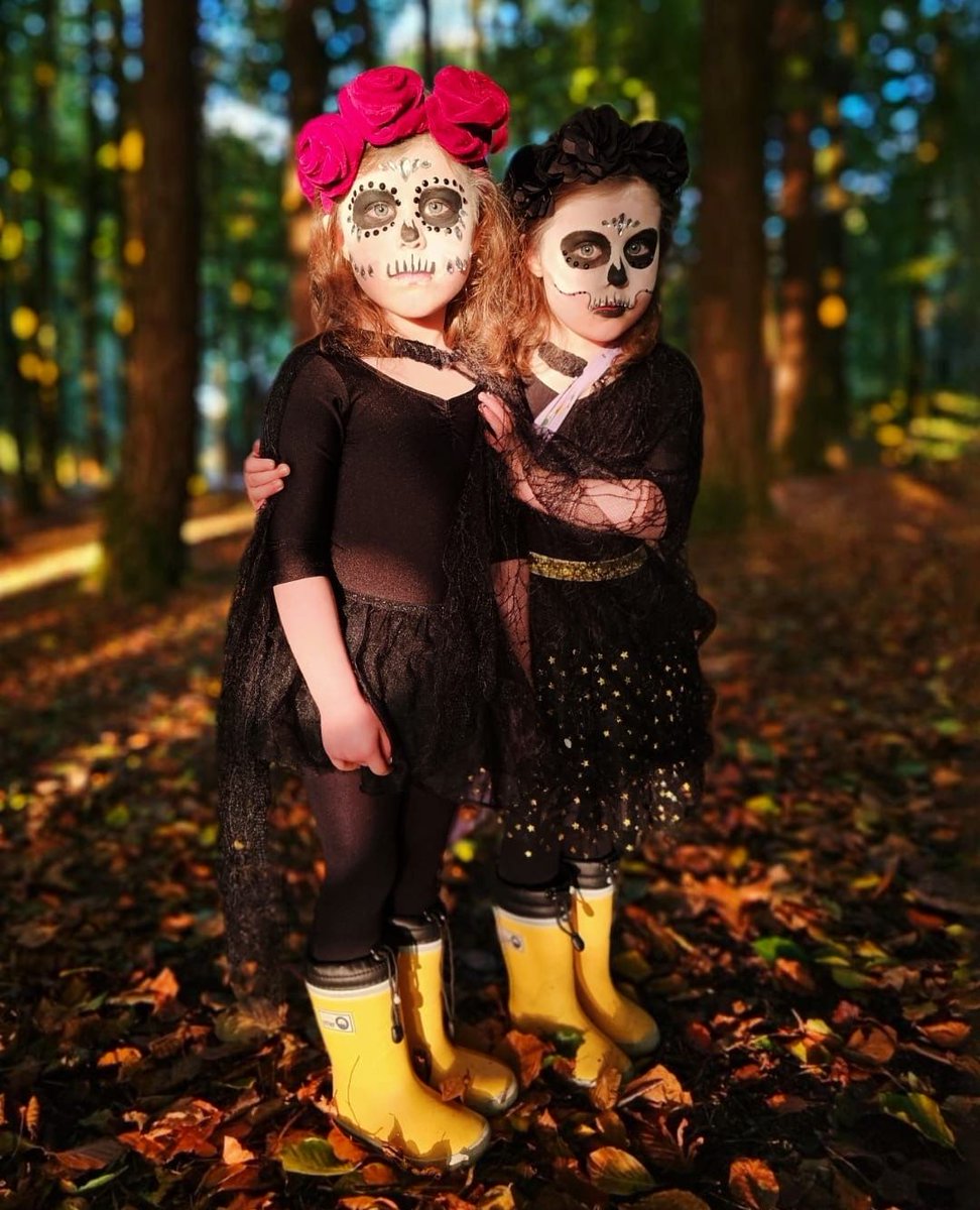 spottyotter's tweet photo. Happy Halloween! 🎃👻⁠
⁠
We think every outfit looks better with a pair of our Forest Leader Wellington Boots—don’t you? 
⁠
#SpottyOtter #HappyHalloween #ForestLeaderWellies #SpookyStyle #HalloweenFun #OutdoorAdventures https://t.co/NNeO21IaDY