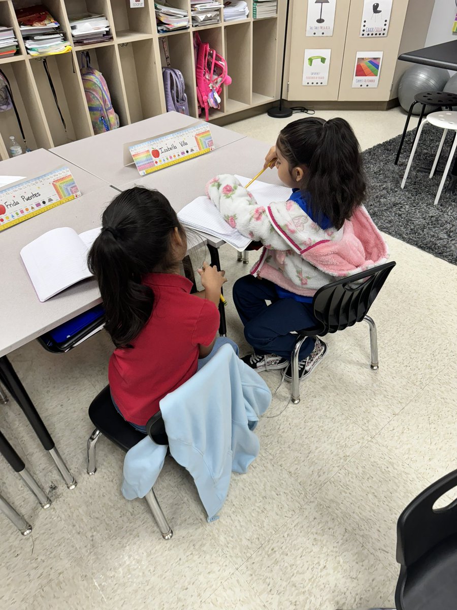 PadronMrs's tweet photo. Peer editing their informational writing ✍🏼 
#writinginfirstgrade https://t.co/t7gC2bXYdx