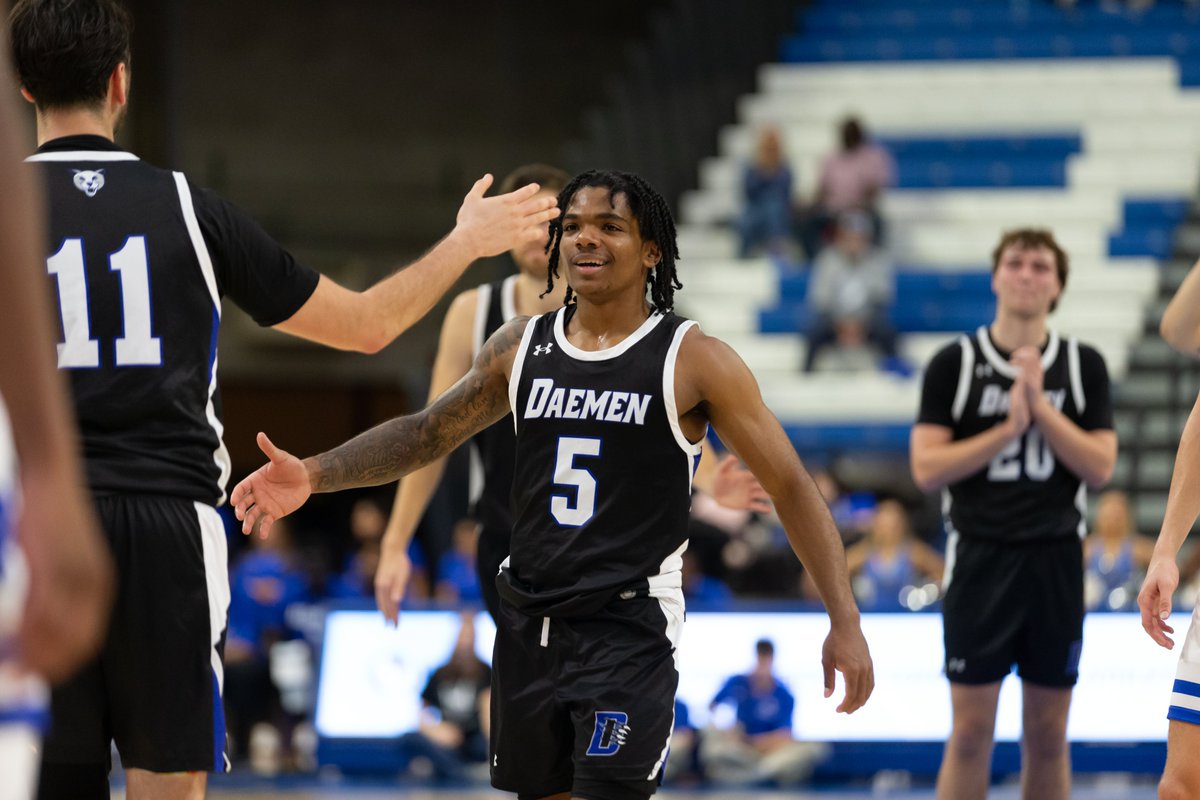 DaemenMBB's tweet photo. Woke up with a smile 😎

#TheWildcatWay https://t.co/pVbCz9PODg