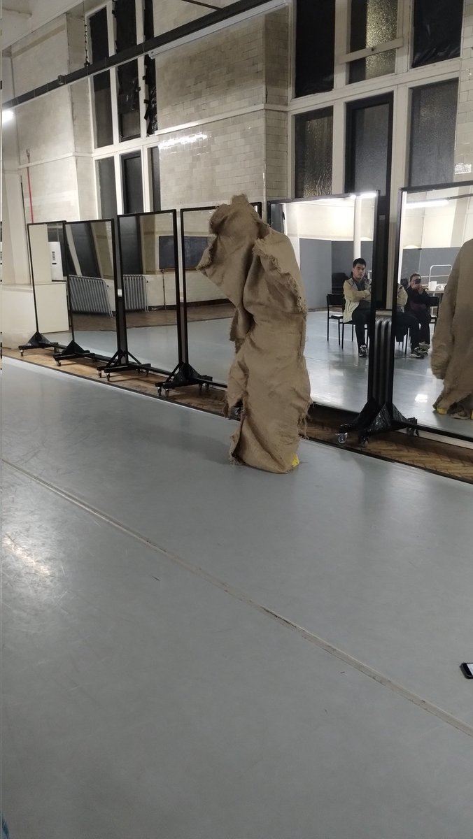 Laura Leuzzi tweet media