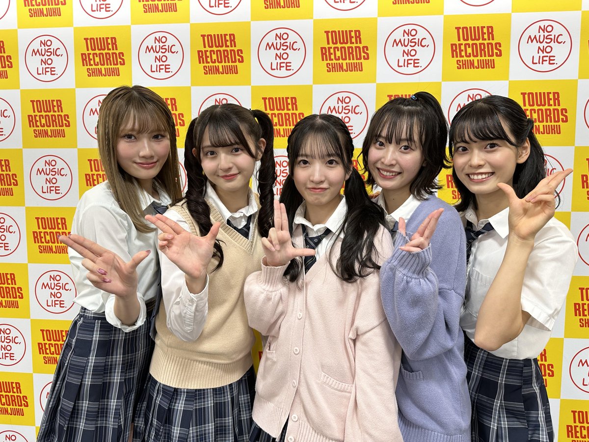 GbMahDhakCMOWgd?format=jpg&name=medium