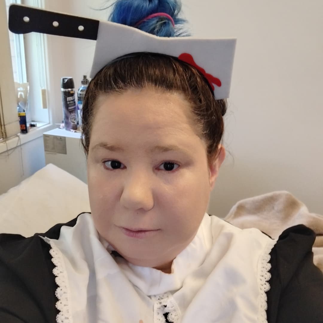 libbyalmond's tweet photo. I'm an amish nun who snuck out from the community to go to a Halloween party and got killed and a witch 💞 https://t.co/NQOKRGmLu6