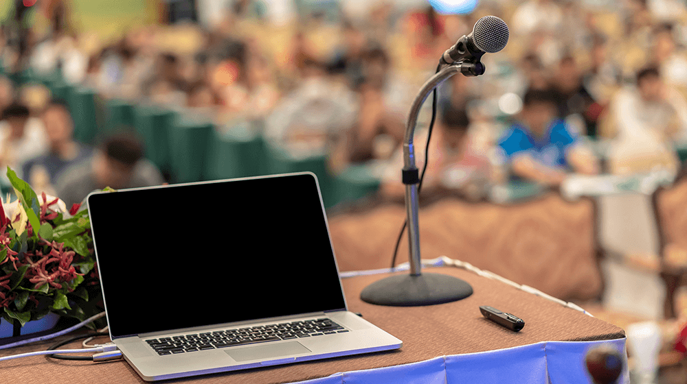 Top Public Speaking Courses to Boost Your Confidence dlvr.it/TFvfqj #SmallBusinessOperations #SmallBusinessCourses <a href="/smallbiztrends/">Small Business Trends</a>