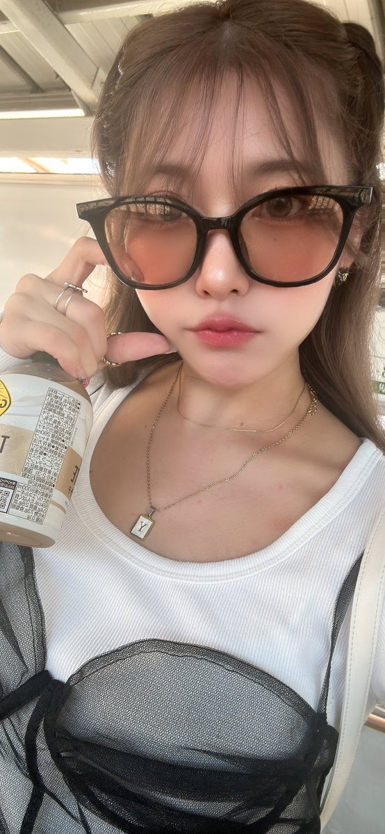 『抱きついて』って言ってくる人いるよね。笑

カエル化現象とかって言ってるのがどういう現象を指すのかあんまりわからないけど、こんな感じ？🐸まあ、冷めはしないけど、変だよ😀とは思う😂