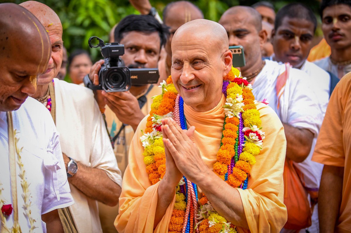 Radhanath Swami tweet media
