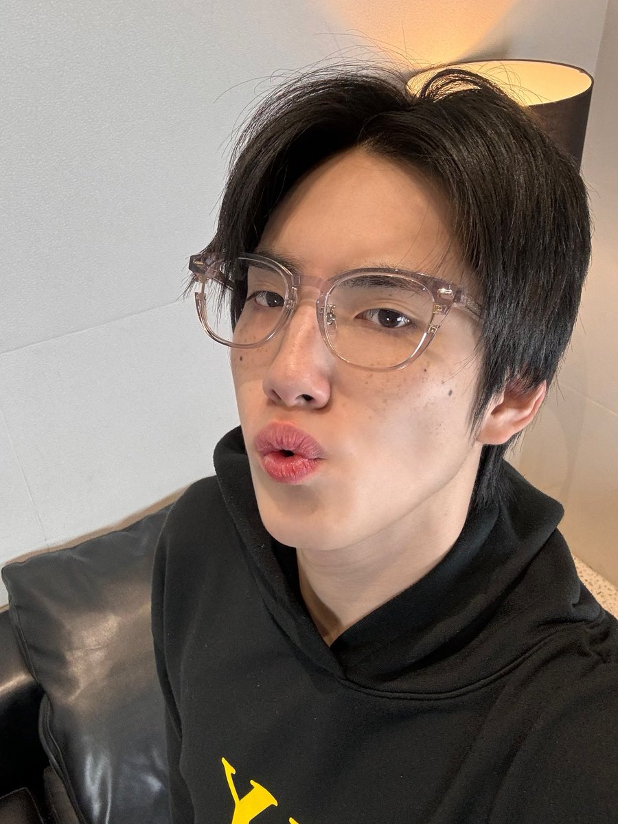 jaydesu tweet media