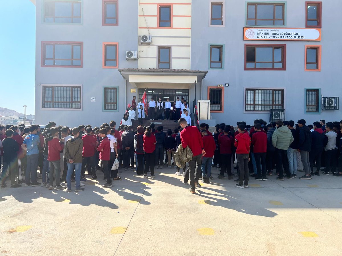 Egemenliğin ve özgürlüğün teminatı olan Cumhuriyetin ilanının 101. Yıl dönümünde 29 Ekim Cumhuriyet Bayramı okulumuzda büyük bir coşkuyla kutlandı.
Emeği geçen tüm öğretmen ve öğrencilerimize teşekkür ederiz.
#29EkimCumhurriyetBayramı