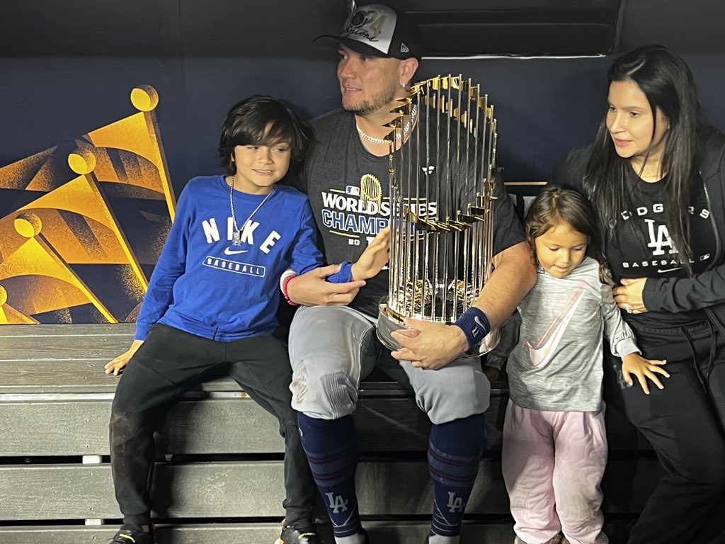 Dodgers Miguel Rojas losing with his family in the dugout with the  #WorldSeries trophy