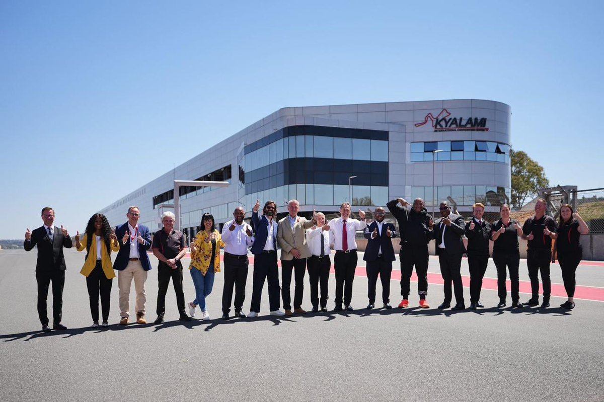 GaytonMcK's tweet image. I wanna thank the owners of Kayalami race track for the investment to upgrade the track to F1 requirements. I wanna thank the APEX group for their expertise. Thank you to Premier @Lesufi 4 assisting greatly. I love seeing a plan getting together. F1 is coming home soon. GNU 🔥👊🏾