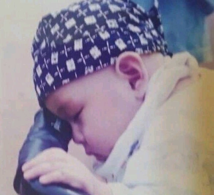 jungkovtae's tweet photo. jungkook                                       taehyung 😭 https://t.co/VLxjDKE8RK