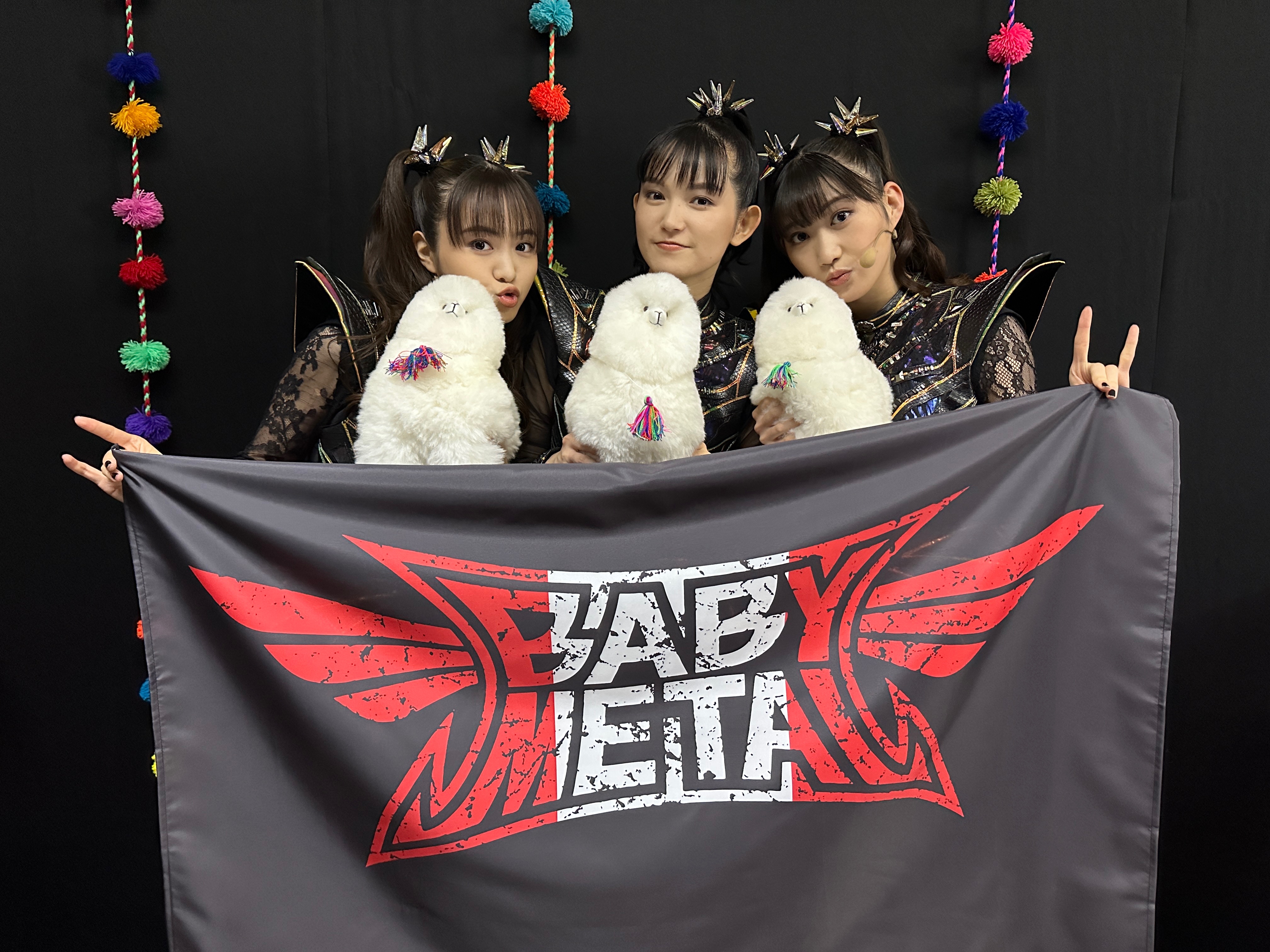 GbMlJHiWIAA_wGd?format=jpg&name=4096x4096