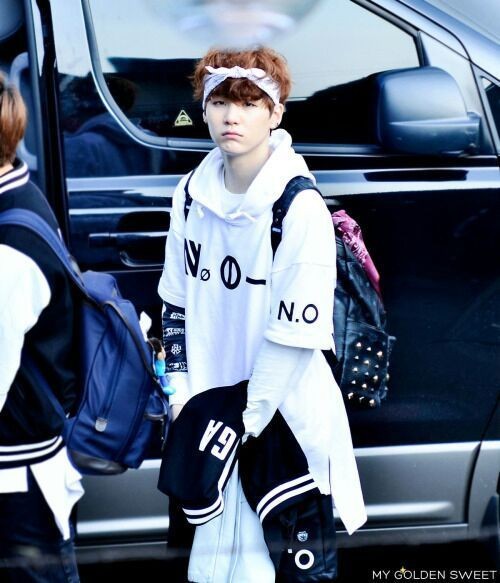 dna_borahae's tweet photo. My lovely BOO #MYK #yoongi #yotd #tbt #meow #2013bts https://t.co/RkaKJgKJIr