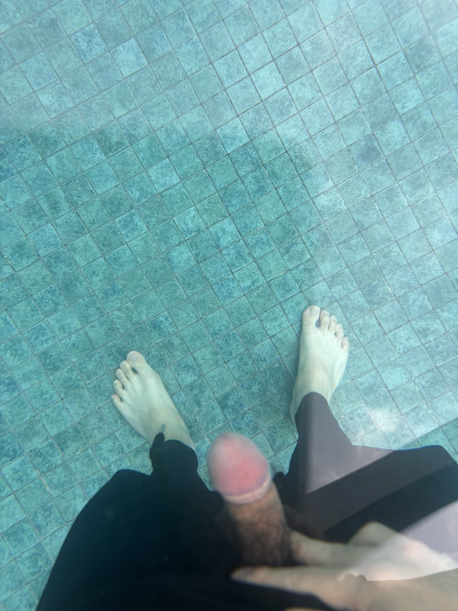 dom_aster's tweet photo. 팬티하우스(?) 전용풀장이니까ㅋ..
이래도 되겠지.? https://t.co/xyTAXjpJaD