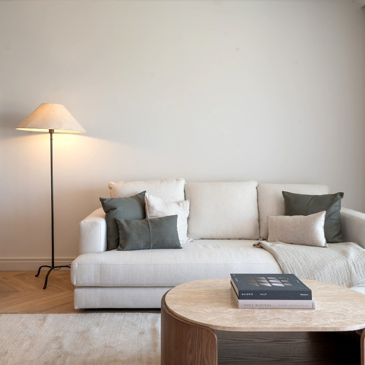 Benarrochestate's tweet photo. Duplex penthouse in Lomas de La Quinta, Benahavis 🏠 

📍Location
4 Bedrooms
3 Bathrooms
174 m² Built
Asking Price: 1.895.000 €

Take a look at our website: https://t.co/QPCSLzunSv

Ref. 208-01931P

#marbellalifestyle #marbellarealestate #forsale #benarroch https://t.co/aAA8uuOwjK
