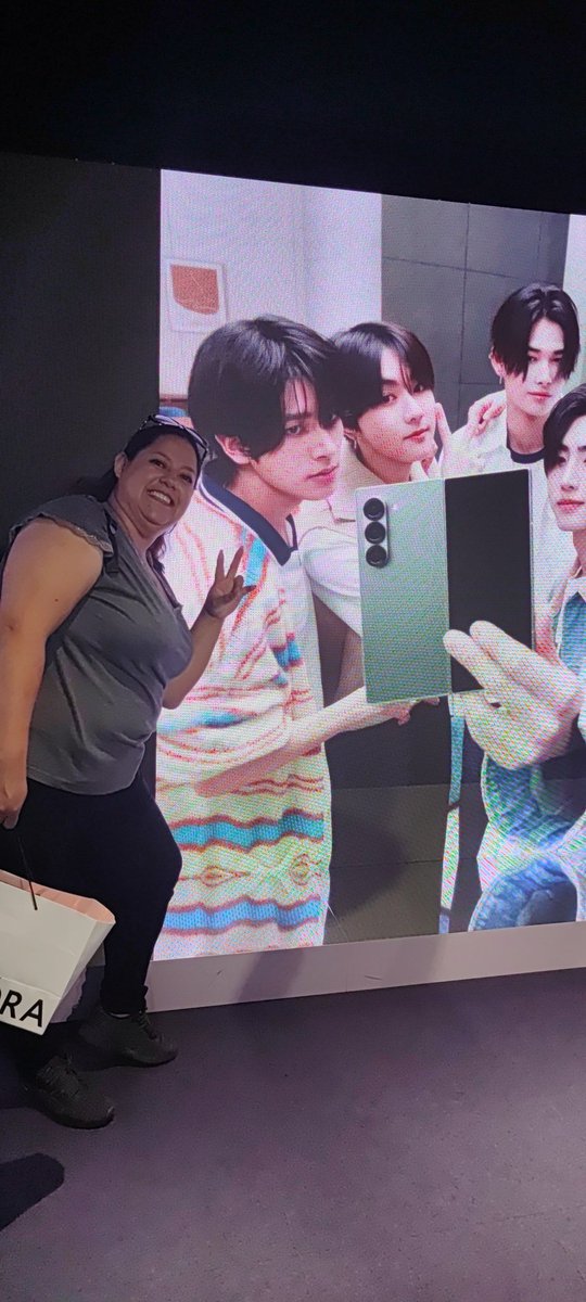 jumanqui's tweet photo. #GalaxyHarajuku #GalaxyZFlip6 #GalaxyTabS10 #GalaxyS24Ultra  #GalaxyxENHYPEN https://t.co/GLupzJaQs5