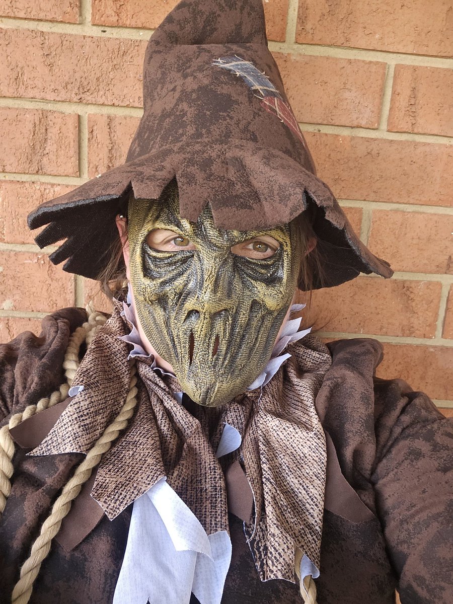 Stacewhatever's tweet photo. Trick or treat mother fuckers https://t.co/Eh665JcSBC