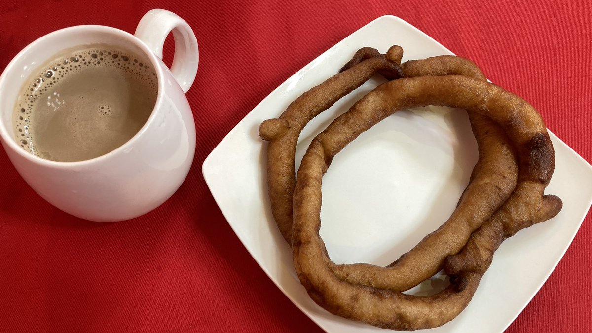 DarrylDaugherty's tweet photo. I got mine! And a masala chai #SelRoti https://t.co/U2tiKLDe1t
