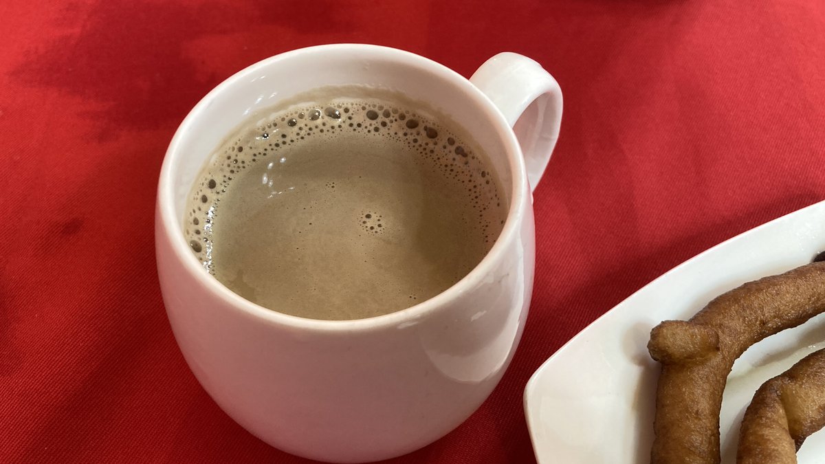 DarrylDaugherty's tweet photo. I got mine! And a masala chai #SelRoti https://t.co/U2tiKLDe1t