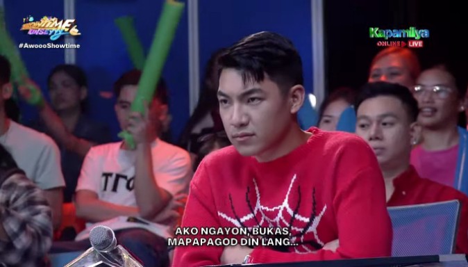 ganat06's tweet image. Pogi mo love!! 💚

@Espanto2001 #DARREN 
#AwoooShowtime