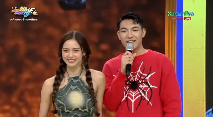 iLoveDarren_24's tweet image. D' Besties Darren and @prinsesachinita sa Kaloka Like Face 4!!  Grabee naman talaga ang mga visuals!!

#DARREN @Espanto2001
#AwoooShowtime