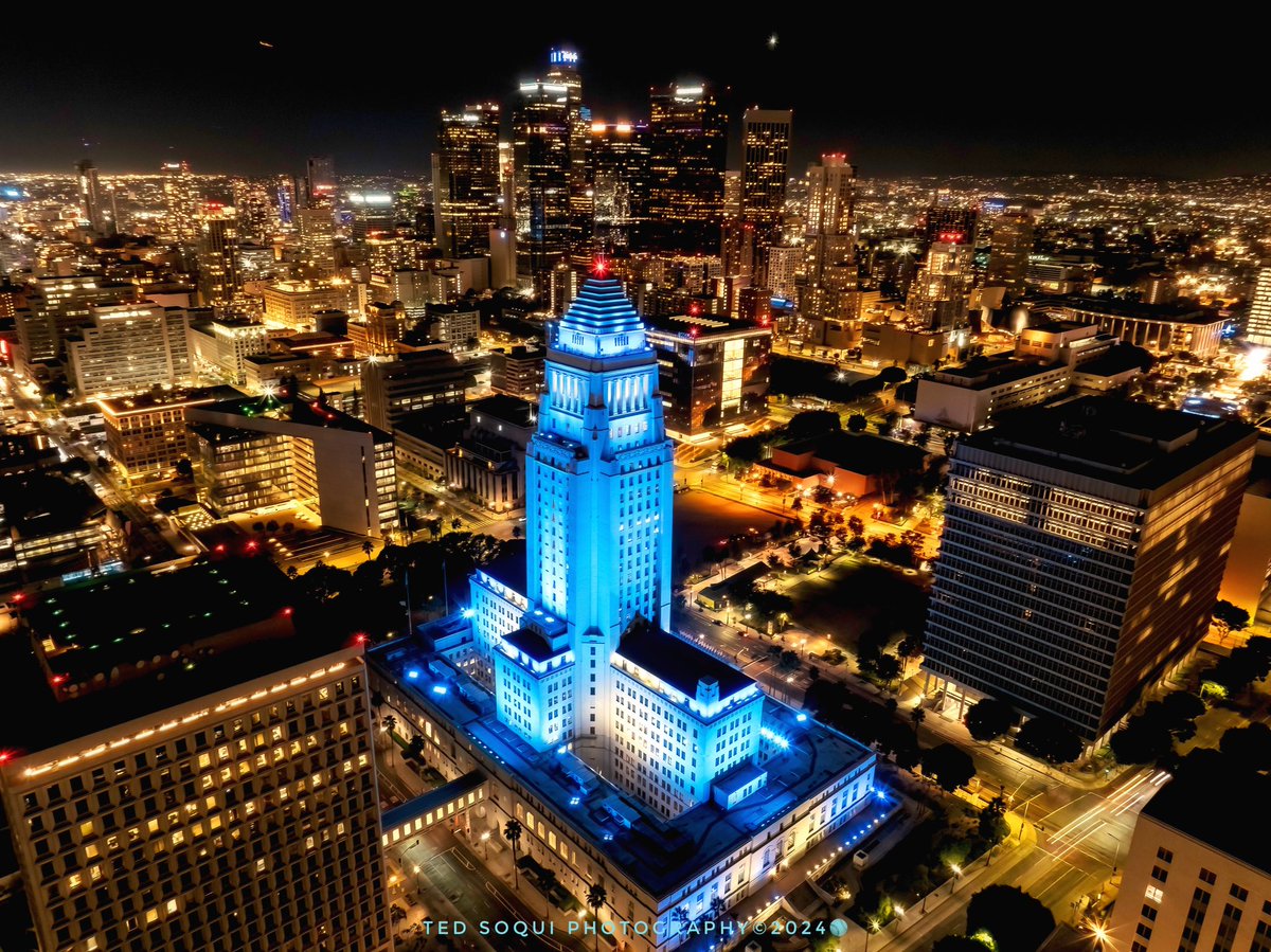 Downtown Los Angeles this evening, LA City Hall lit up in blue to celebrate the Dodgers World Series win. #Dodgers #losangeles #WorldSeries