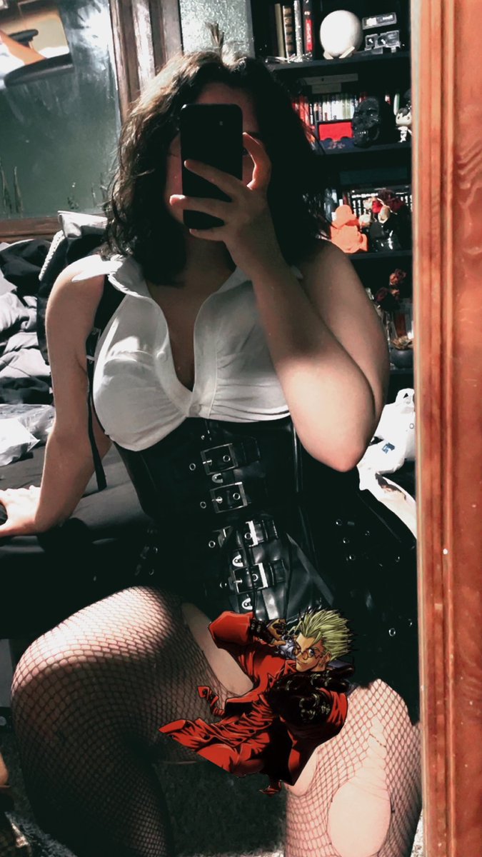 jiangshibunnie's tweet photo. My fem wolfwood cosplay came in today ๐คโจ
#wolfwood #femwolfwood #cosplay #curvygoth #gothbabe #gothfit #gothmommy #thiccgoth #cosplaygirl https://t.co/Eg9zbrFsH3