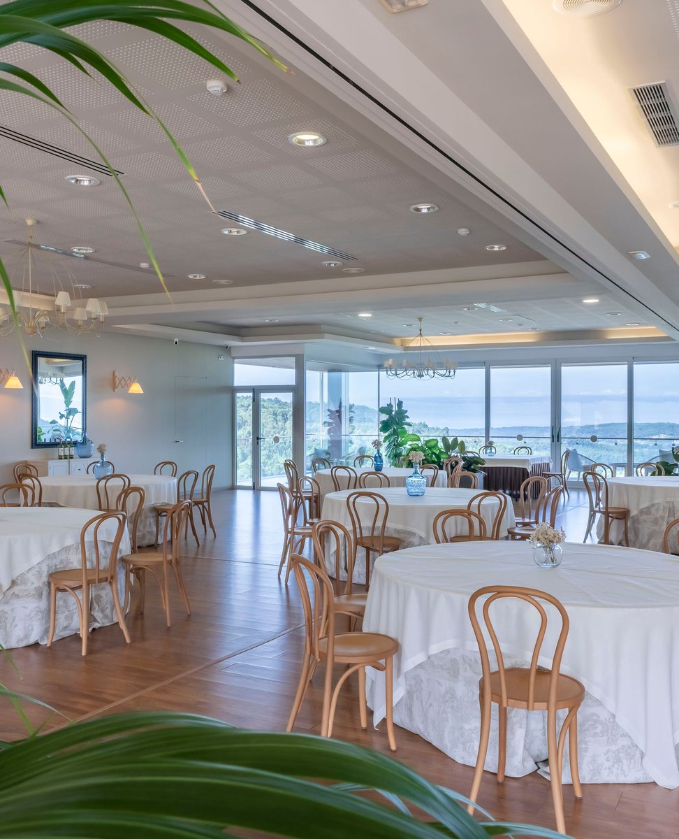 💙 Celebra tu evento especial en un paraje único con espectaculares vistas sobre la Ría de Arousa, en la bodega donde se elabora el Mejor Albariño 2024. 🌟

Organizamos todo tipo de #eventos y #celebraciones, tanto para particulares como para empresas. 

vionta.com