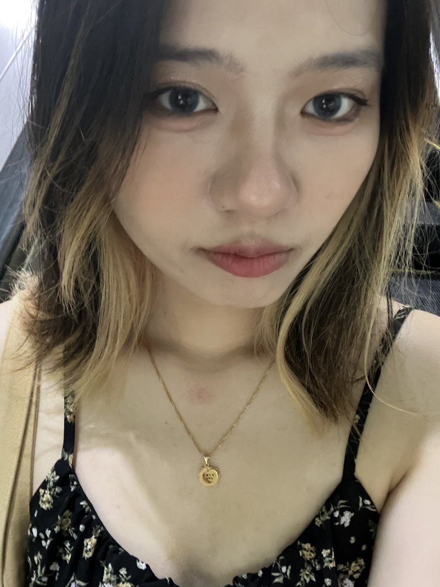 Estheryeeeee's tweet photo. 𓁹‿𓁹 https://t.co/J1oWFvoBY1