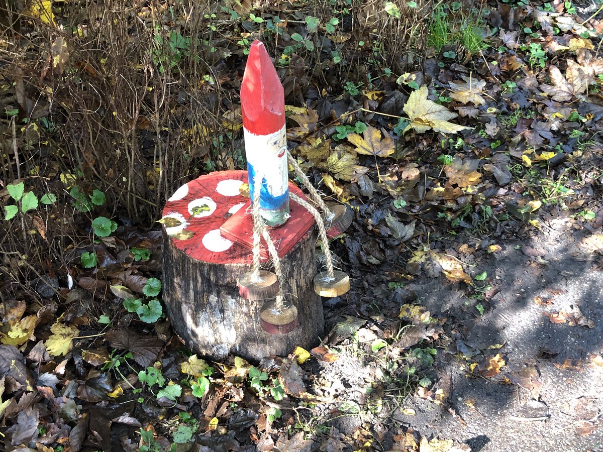 VillaOckenburgh's tweet photo. Lekker met de (klein)kinderen naar buiten? Ga wandelen op het prachtige Landgoed #Ockenburgh en geniet o.a. van het #kabouterpad. Dat kan nog t/m a.s. zondag. https://t.co/fjjLpMXqVh