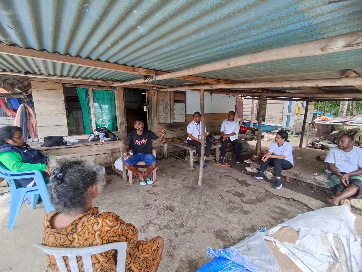 maya_warayaan's tweet photo. Selasa  (09/10), Maria M.Warayaan Luhkan Kab. Maluku Tenggara melakukan kunjungan  dan pendampingan ke pembudidaya rumput laut dalam rangka kegiatan KBRL di desa Evu
#GiatluhkanSatminkalAmbon 
#Luhlapor
@BP3_Ambon
@bppsdm_kp https://t.co/sRWVaL5ahz