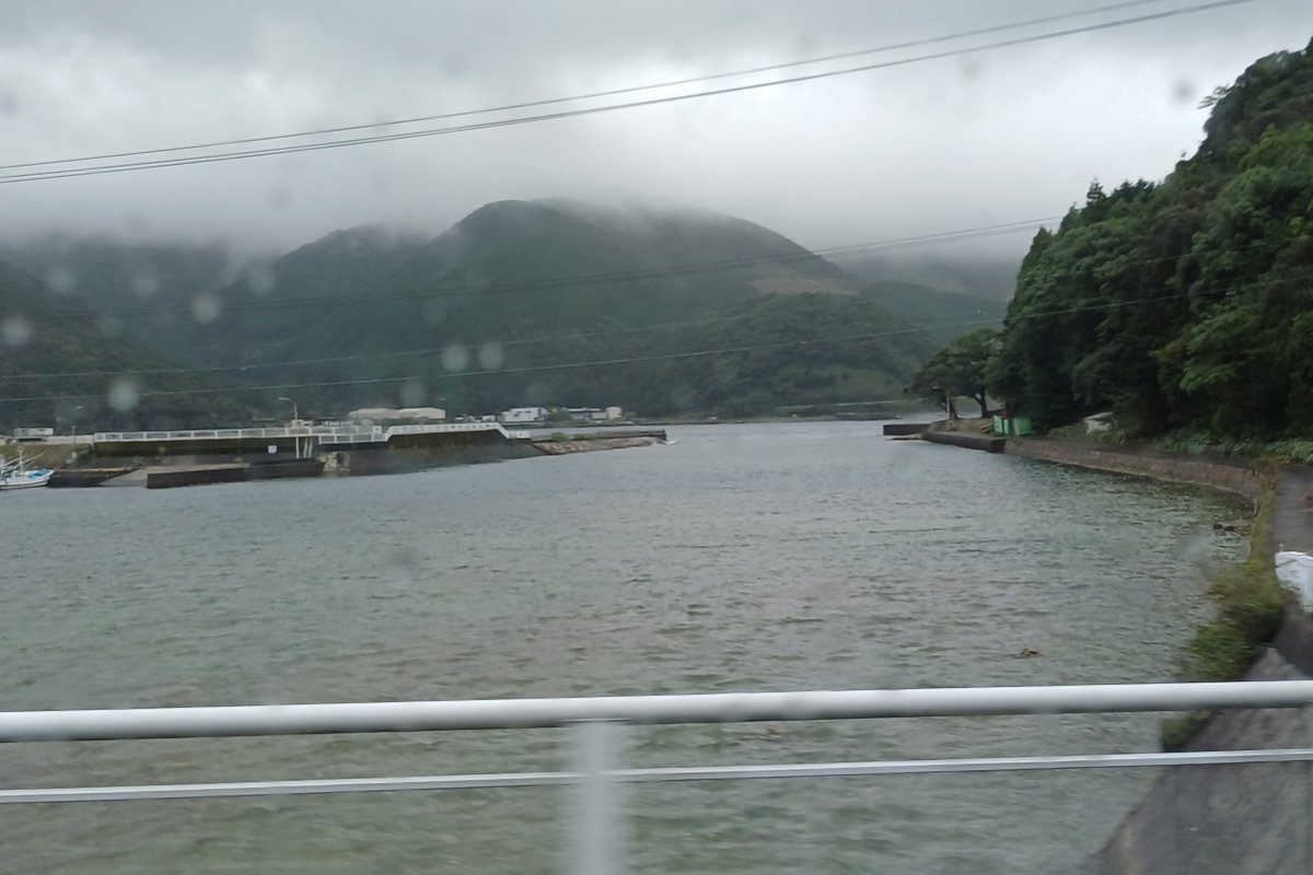 OwaseC's tweet photo. R6.10/30
Just a few stops on the scenic local Kisei line lies Kata, offering every aspect of the natura that makes Owase so beautiful. The mountains, skies, rivers and even the ocean all culminate in this hub of tranquillity✨✨★ALF★
Owase City Board of Education
#ALT #Owase https://t.co/fpn2yTvDNE