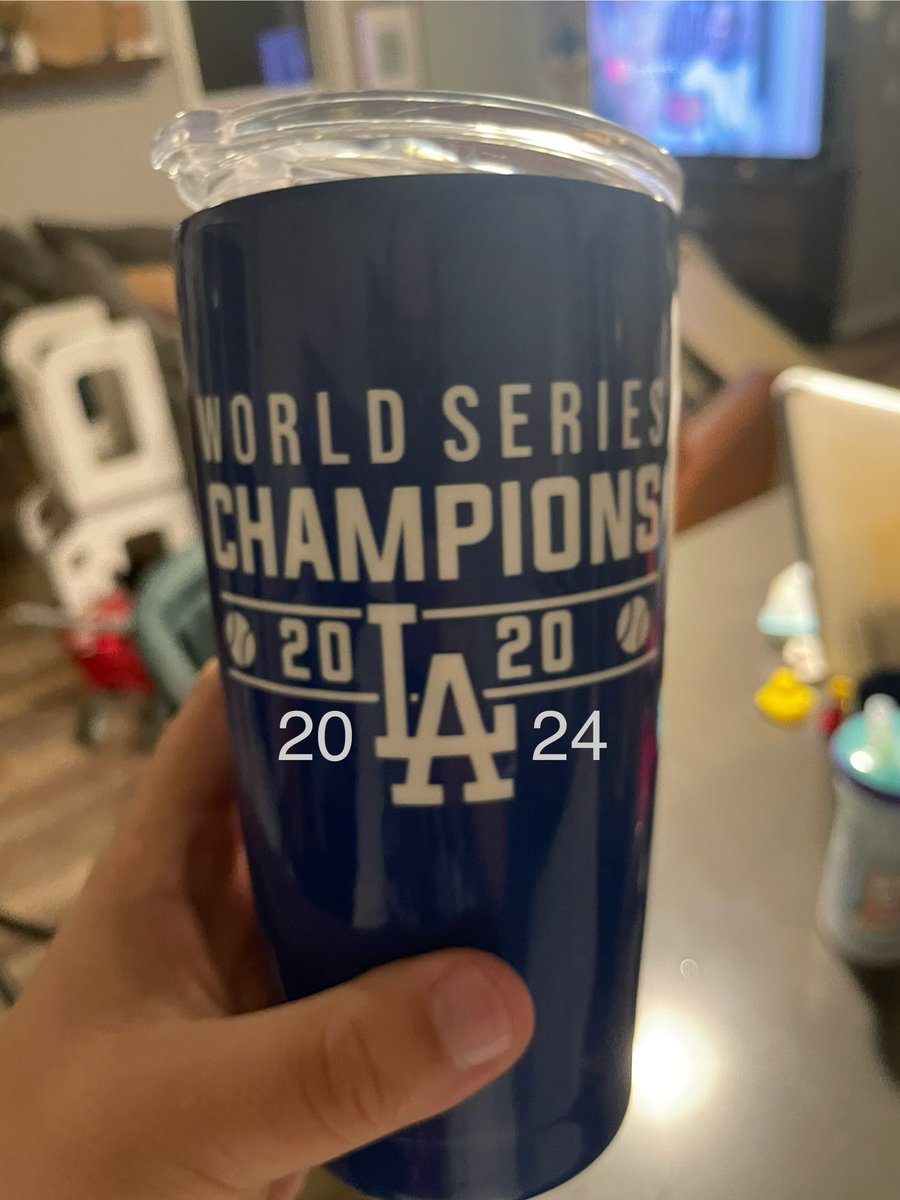 uscnick tweet picture