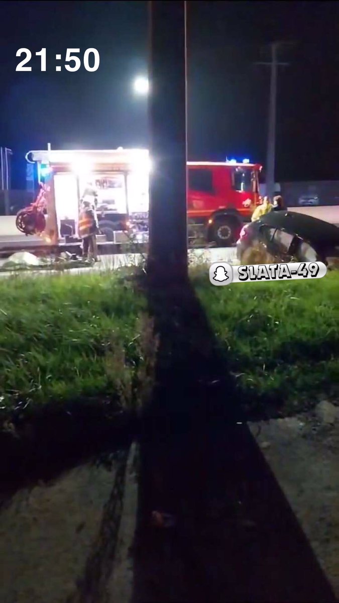 SaladeAngevine's tweet photo. #Accident hier soir sur la #D748 au niveau de l’échangeur entre la #D227 et la D748 ➡️ #Brissac en face du garage A’dom Automobile. 
un couple de personnes âgées aurais pris la route à contresens 💥🚒

#Angers #faitdivers #30octobre #info #actu #Saladeangevine #pompier #MEL https://t.co/7bCrvDWWwv