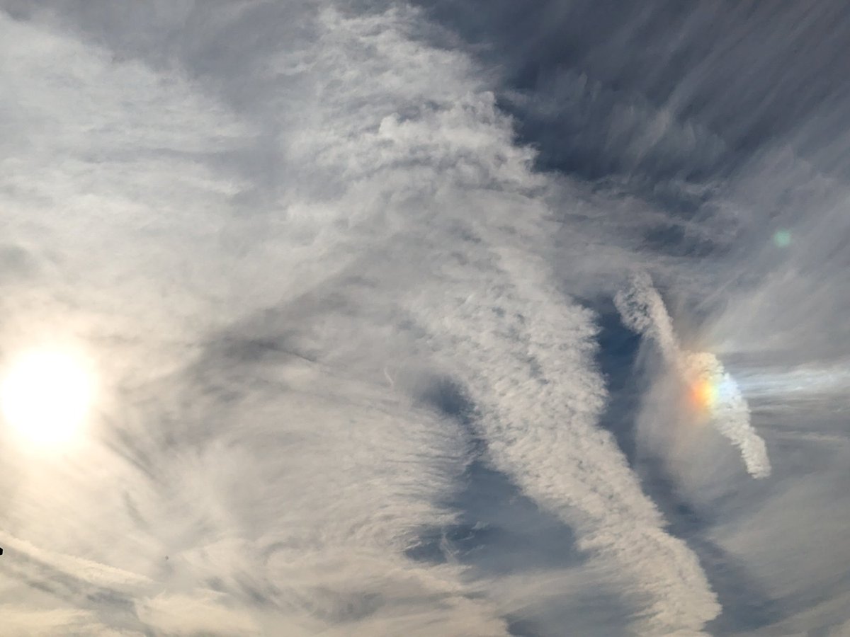 Seiichiro2018's tweet photo. #空 #雲 #太陽光 https://t.co/rO418ulscj