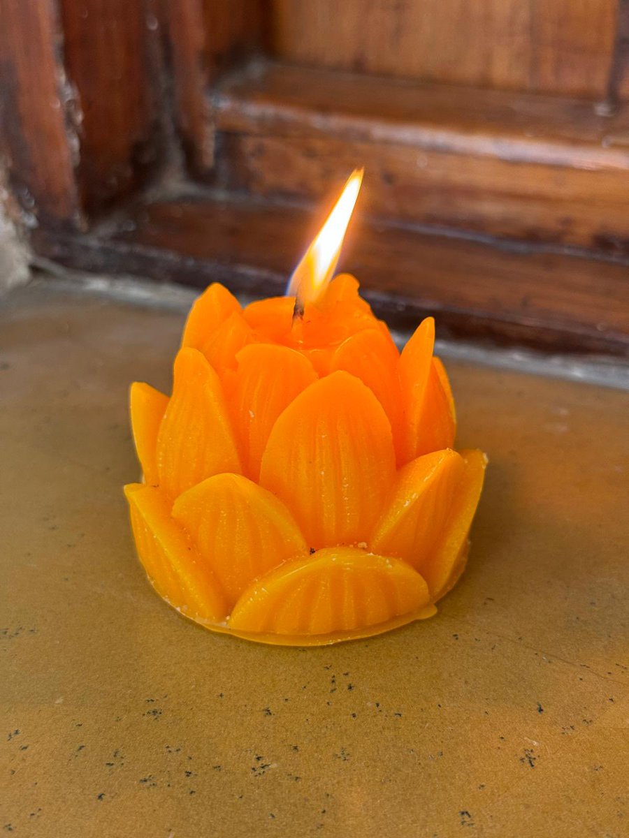 आप सभी को मेरे <a href="/UKinIndia/">UK in India🇬🇧🇮🇳</a> परिवार की तरफ से दीपावली की बहुत बहुत शुभकामनाएं! Such a bright and wonderful time to be in 🇮🇳 - loving my first Diwali in Delhi with family, friends, lights, dancing, music - and far too many sweets!  Peace, love and happiness to you all.