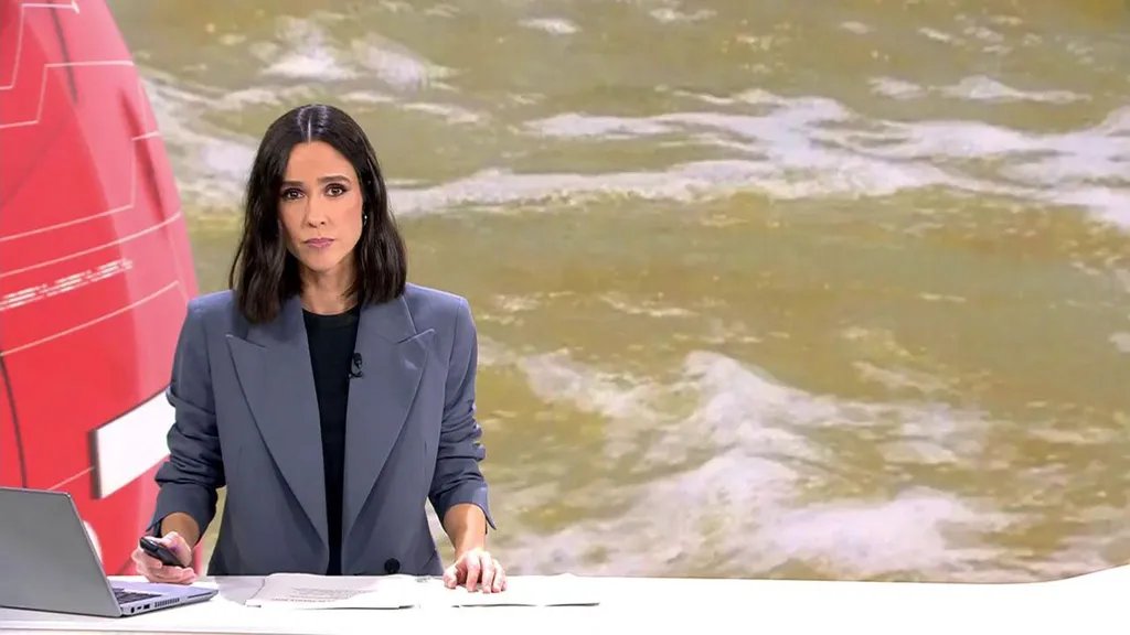 A las 14 horas #NoticiasCuatro con <a href="/alagodiaz/">ALBA LAGO</a> marca MÁXIMO HISTÓRICO con un 8.5% de cuota, 708.000 y 1.534.000 espectadores únicos

#QueVivaLaTele #Audiencias