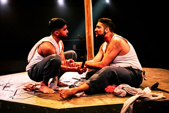 All That Dazzles (@atdazzles) on Twitter photo Darkly comedic and stirringly familiar, ‘Guards at The Taj’ is a remarkable play about friendship, betrayal and power, now playing at <a href="/OrangeTreeThtr/">Orange Tree Theatre</a>.
Here's <a href="/RosieHolmes2/">Rosie Holmes</a>’s ⭐️⭐️⭐️⭐️ review: allthatdazzles.co.uk/post/review-gu… Darkly comedic and stirringly familiar, ‘Guards at The Taj’ is a remarkable play about friendship, betrayal and power, now playing at <a href="/OrangeTreeThtr/">Orange Tree Theatre</a>.
Here's <a href="/RosieHolmes2/">Rosie Holmes</a>’s ⭐️⭐️⭐️⭐️ review: allthatdazzles.co.uk/post/review-gu…