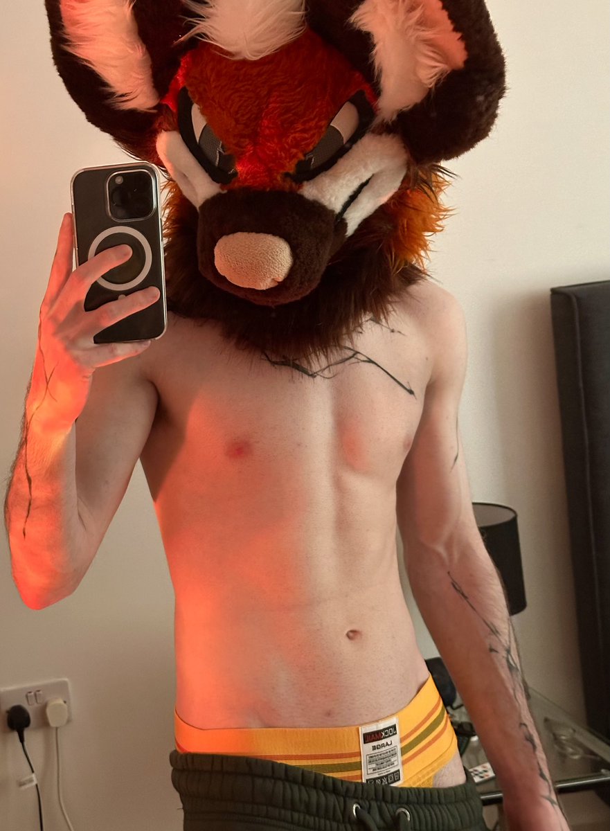 theLeggiest's tweet photo. Seeing as it’s the last day of Jocktober it’s be rude not to, right? https://t.co/4a8dPWe1fj