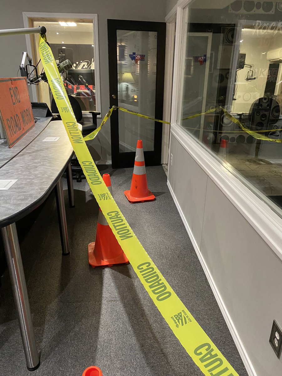 Jeff, Mudflap & The Gang tweet media