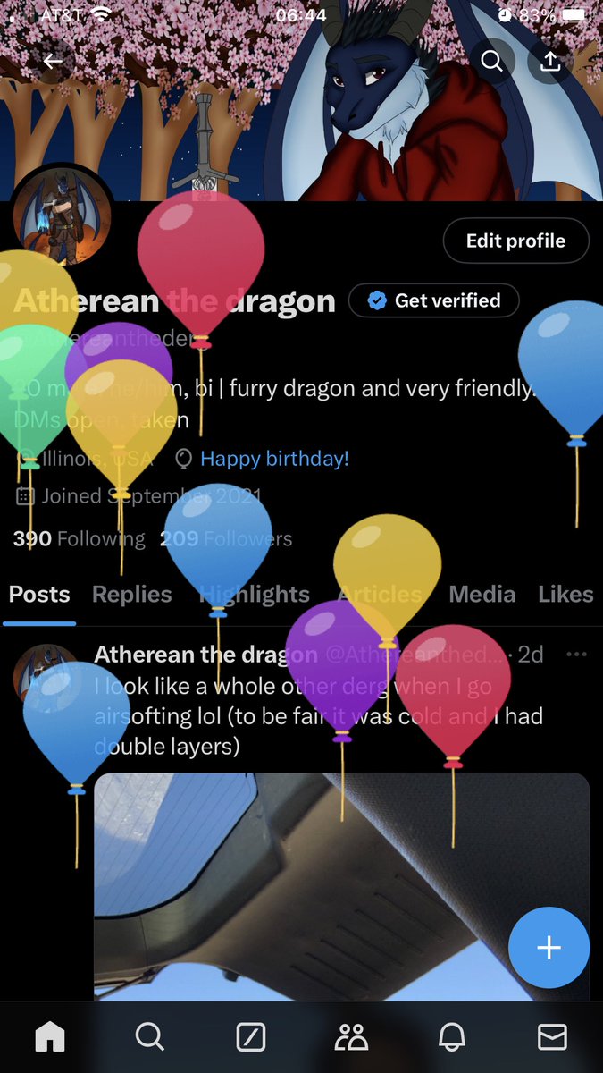 Athereanthederg's tweet photo. Oh hey look we got balloons UwU , jokes aside I cannot believe I just turned 20 😭 https://t.co/XeWYklMkyE