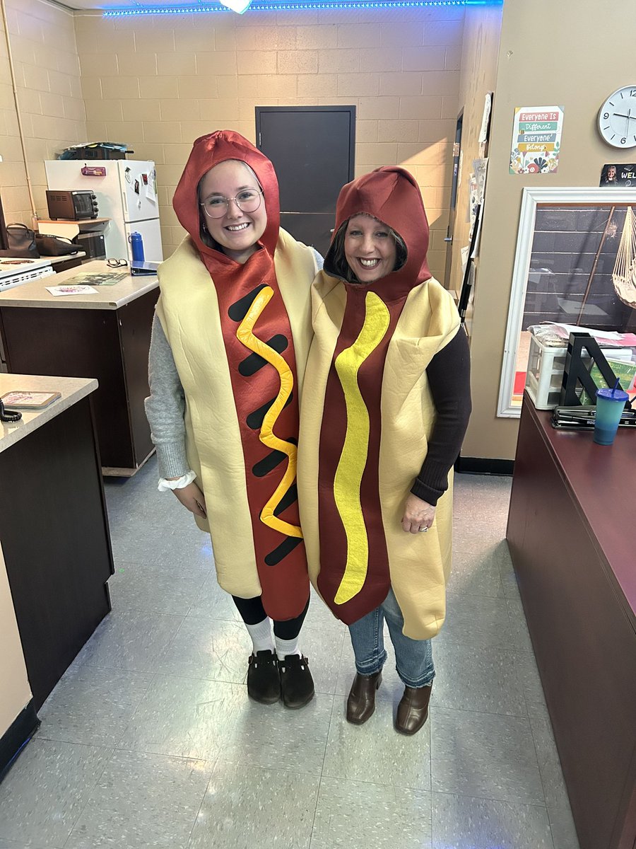 Happy Halloween from room 108🌭 <a href="/mdjh/">MDJH</a>
