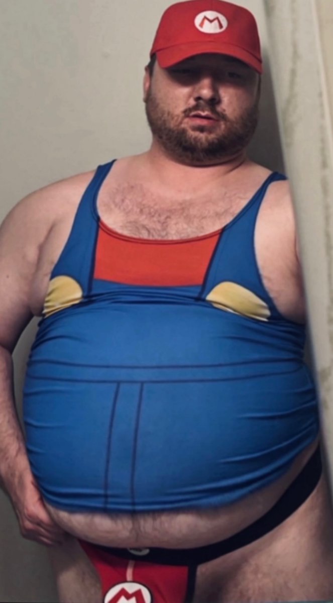 Chunki_chub's tweet photo. It’s a me Mario! #HappyHalloween https://t.co/enEbXvgGBl