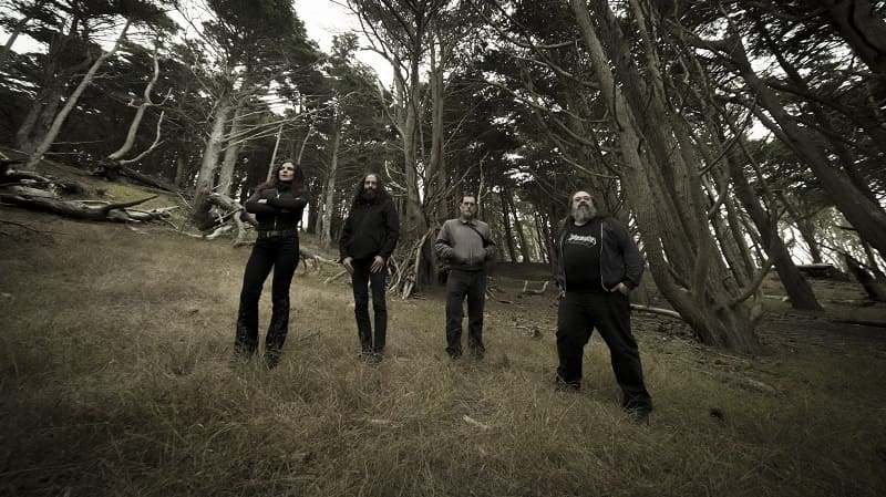 Following the unsettling momentum of ‘Cemetery Song,’ the #postmetal #doom band <a href="/sleepbombSF/">sleepbomb</a> premiere their newest track ‘The Basement Is The Safest Place’ offering a climactic and emotionally charged experience

youtube.com/watch?v=Uht19N…