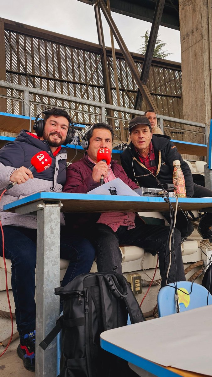 alexanderbb25's tweet photo. Se pone fin a un lindo sueño cubriendo a la U. Gracias a todos los que lo hicieron posible, especialmente a @cr_alvarado83, que se la jugó por mi llegada a Agricultura. Agradezco a quienes me han escrito y llamado, lo valoro mucho.
Ahora, con optimismo y fe, a darle para adelante https://t.co/ksqhYHn7y0