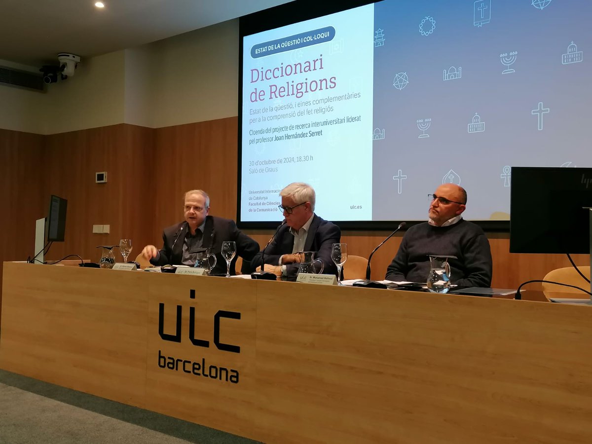 afersreligiosos's tweet photo. Ahir el director @ramonbassas va participar a la presentació de la recerca, dirigida per @HernandezSerret sobre el Diccionari de les Religions. L'acte també va comptar amb la presència de la consellera del @Consell_Audio @laurapinyol i amb una presentació del Baròmetre.
@ComUIC https://t.co/TCGLrwTIpw