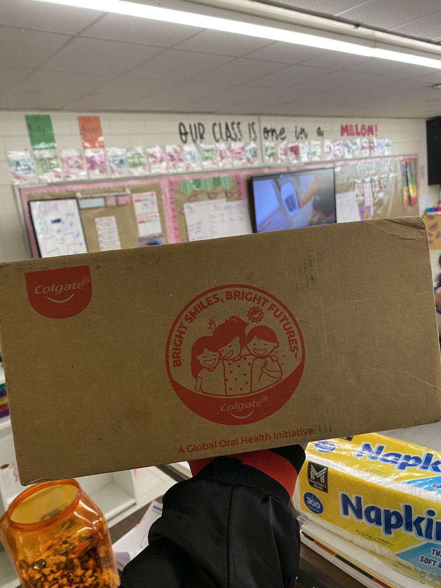 Thanks to <a href="/Colgate/">Colgate Smile</a> for sending my kindergartens toothbrushes &amp; toothpaste!! They were so excited 🪥 🦷 😁

<a href="/Scurlockbears/">Scurlock Elementary School</a> <a href="/HokeCoSchools/">Hoke County Schools</a>