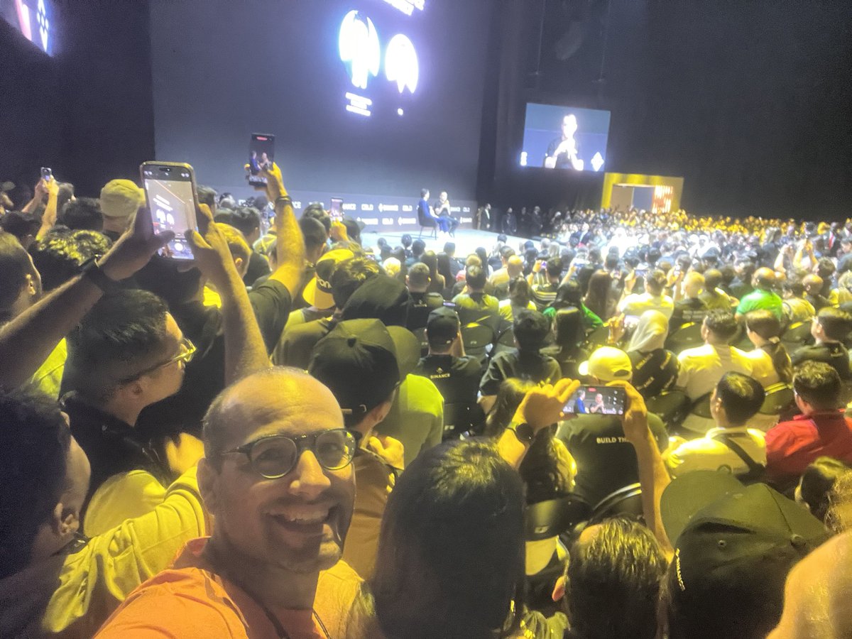 ijhammer's tweet photo. Austin Arnold: CZ, now that you're out of a 4 month prison sentence, what did you miss most?
@cz_binance: personal connections with people and my wife and kids!
Family values are key! #czisback #BinanceBlockchainWeek https://t.co/Yesv8XyUK1